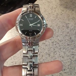Mens Silver Citizens Quartz watch